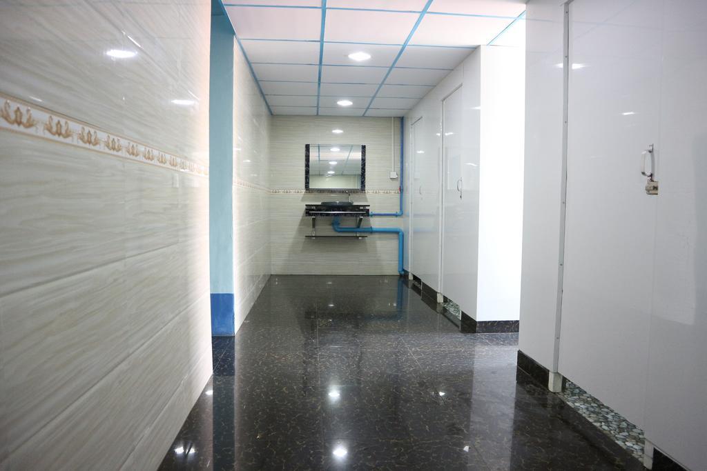 Everest Hotel Yangon Exterior photo