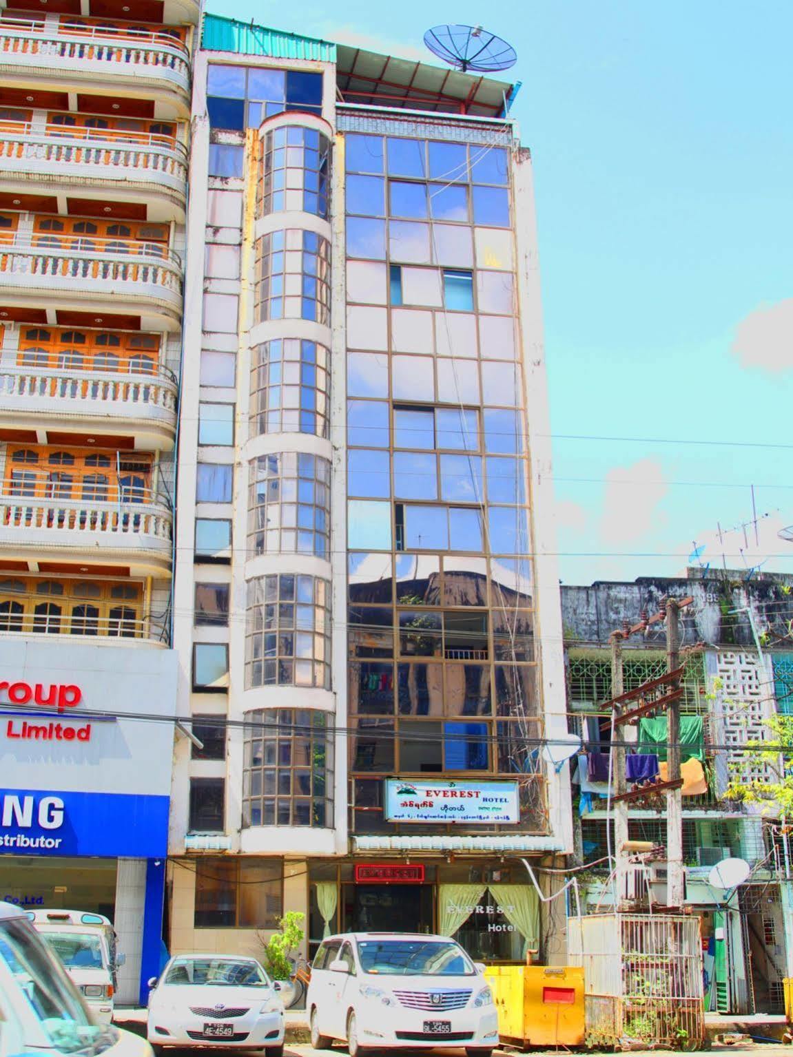 Everest Hotel Yangon Exterior photo